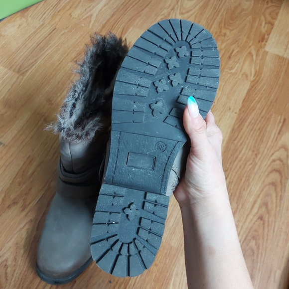 Steve Madden Winter Boots - Picture 6 of 6